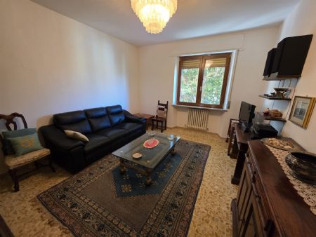 Vendita Appartamento SIENA, ZONA SAN PROSPERO. Vendesi, appartamento ristrutturato di circa 90 mq, con giardino...